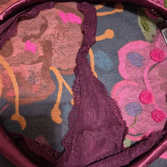 Victoria's Secret Velvet And Lace Bra And Thong Set in Deep Burgundy - Picture 6 of 12